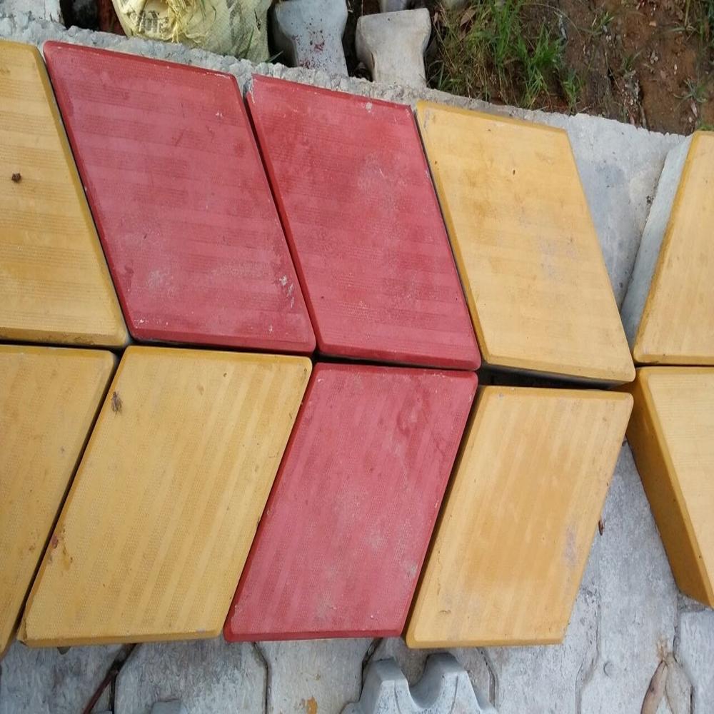 Paver Block Making Machine - Color: Blue
