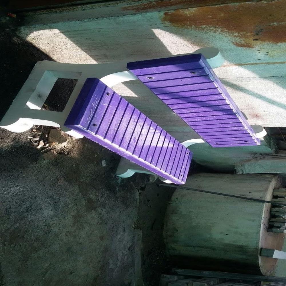 Garden Bench Mold - Color: Red