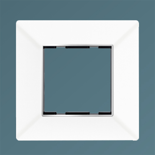 3 X 3 2M White Curve Silver Line Plate