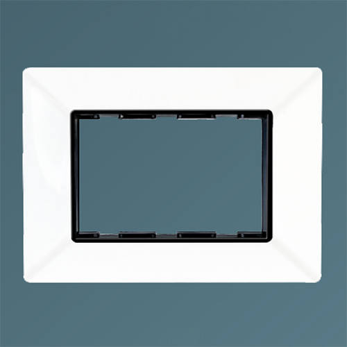 4X3 (3M) White Curve Black Line Plate