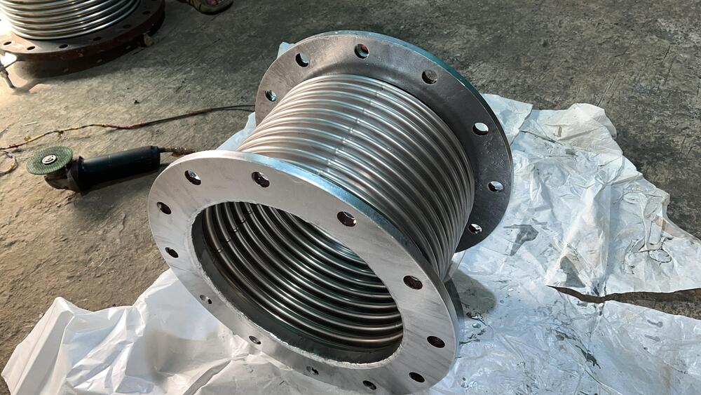 EXPANSION BELLOW W O TIE ROD