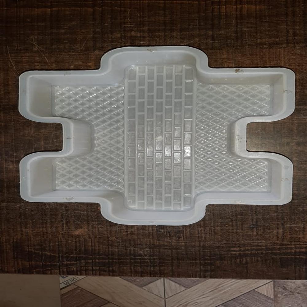 Silicon Plastic Mould - Color: White And Red