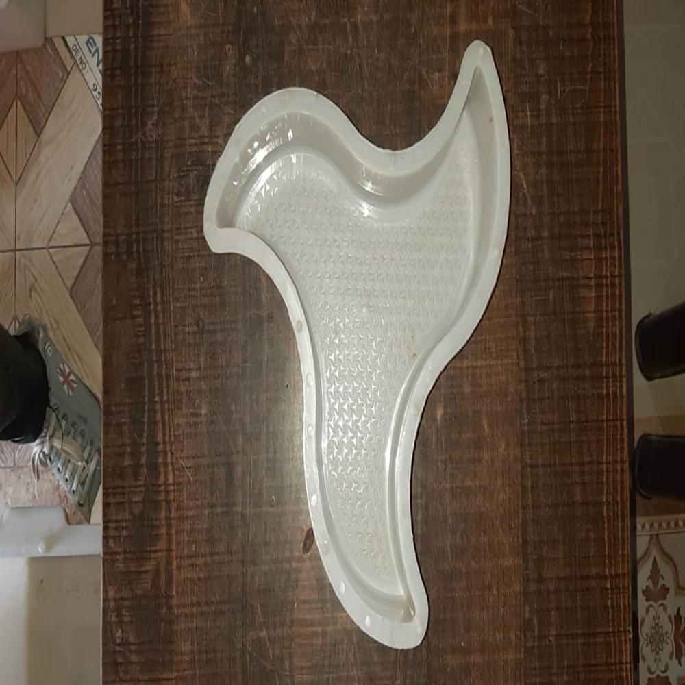 Silicon Plastic Mould - Color: White And Red