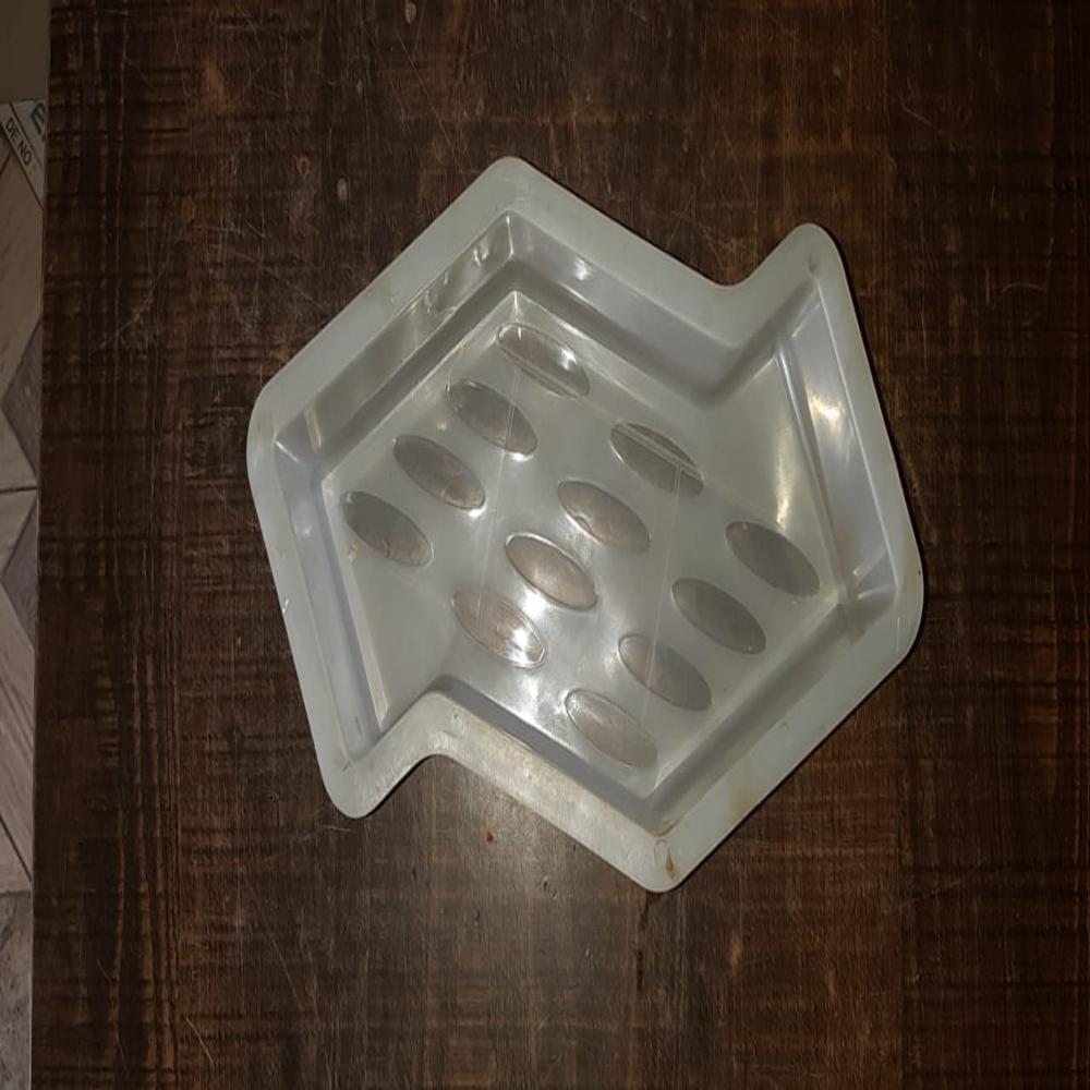 Silicon Plastic Mould - Color: White And Red