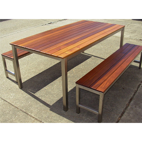 Mess Table - Color: Brown