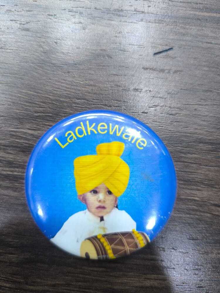 Round Badge