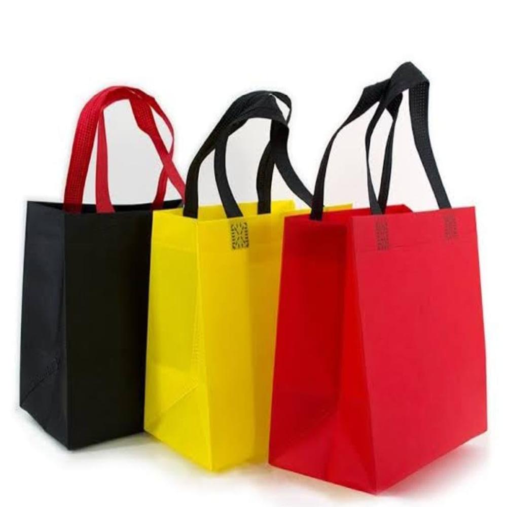 Colored Non Woven Bags