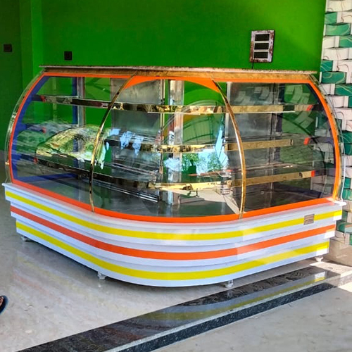 3 Step Dume Glass Sweet Display Counter