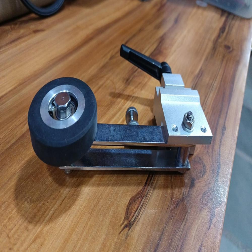 Plastic Feeder Wheel Assembly - Color: Black