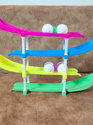 Ramp Racer - Capacity: Supports Multiple Rolling Balls Or Cars At Once