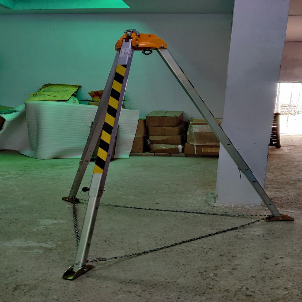 Rescue Tripod - Application: Fire Fighting