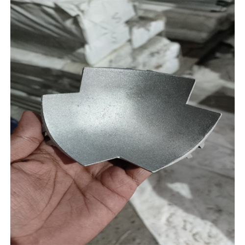Aluminium Powder Coated 3 Way Corner