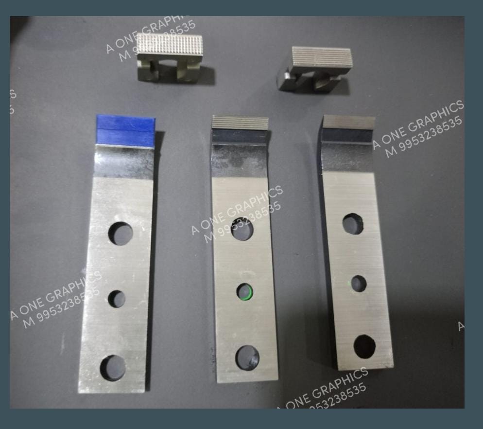 Sm102 Gripper - Color: Silver