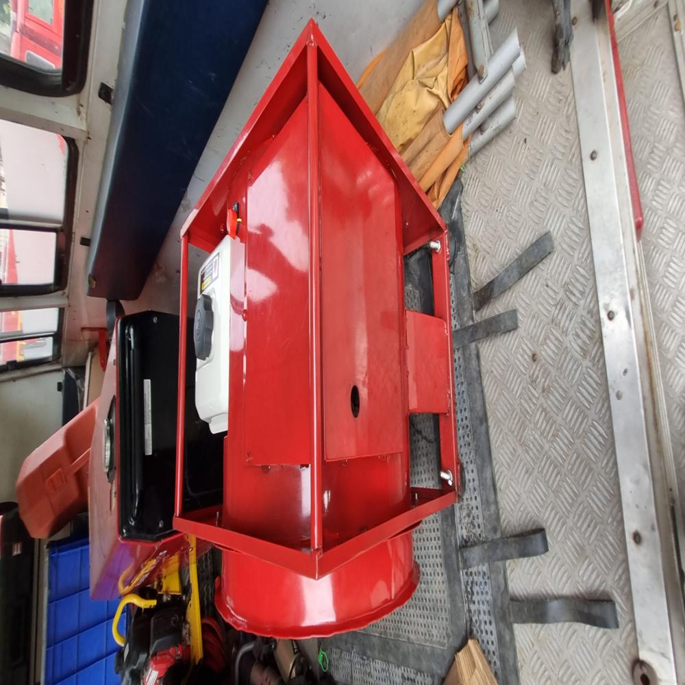 Electric Smoke Ejector Ventilation Fan - Color: Red
