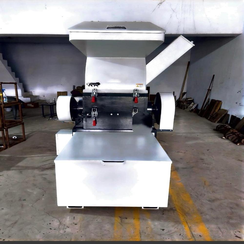 PVC Pipe And Plastic Scrap Grinder Machine