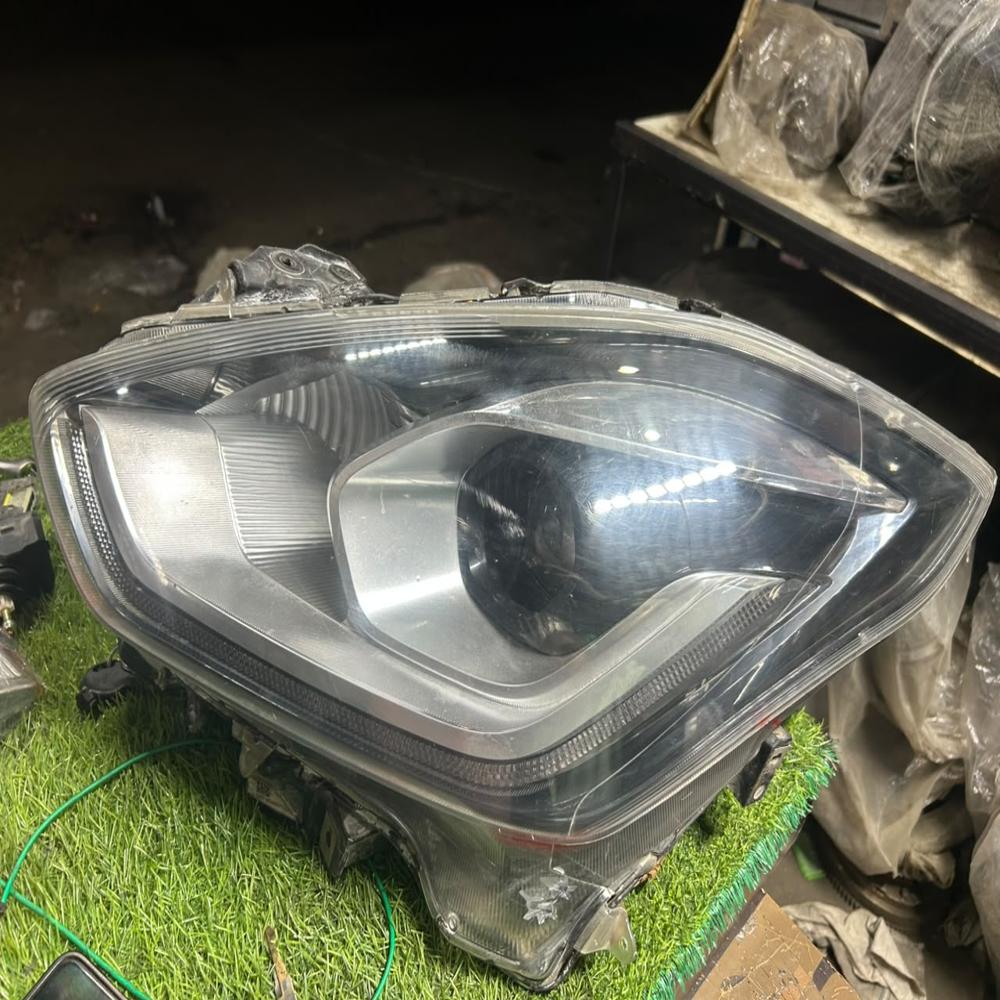 Swift Projecter Drl Headlight - Lighting Color: White