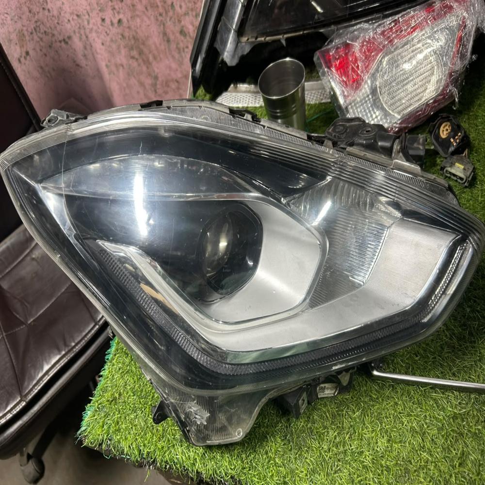 Swift Projecter Drl Headlight - Lighting Color: White