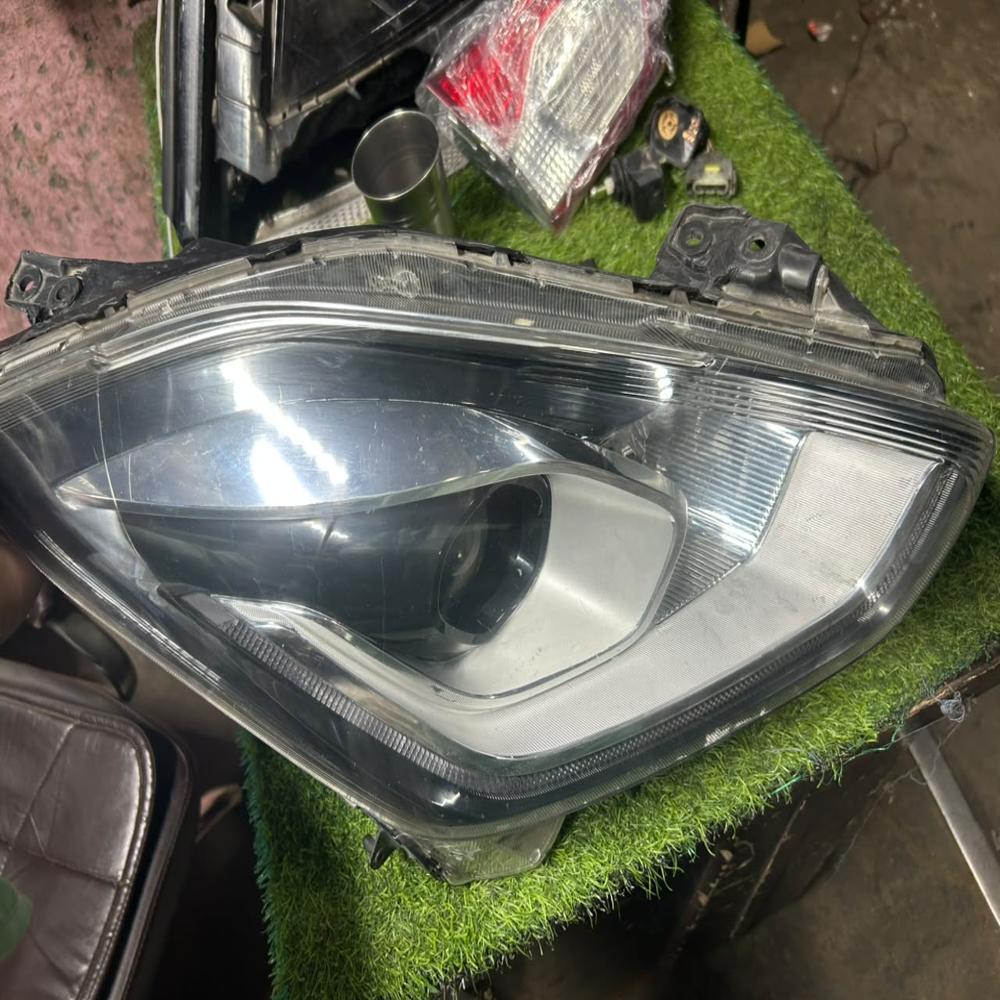 Swift Projecter Drl Headlight - Lighting Color: White