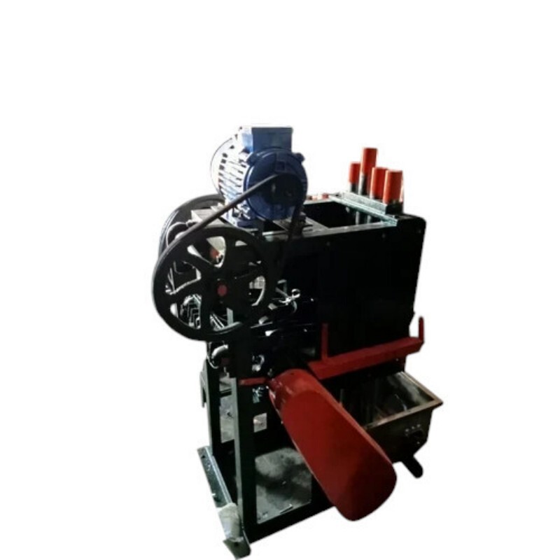 2 Hp 4 Hammer Chilli Pounding Machine - Automatic Grade: Automatic