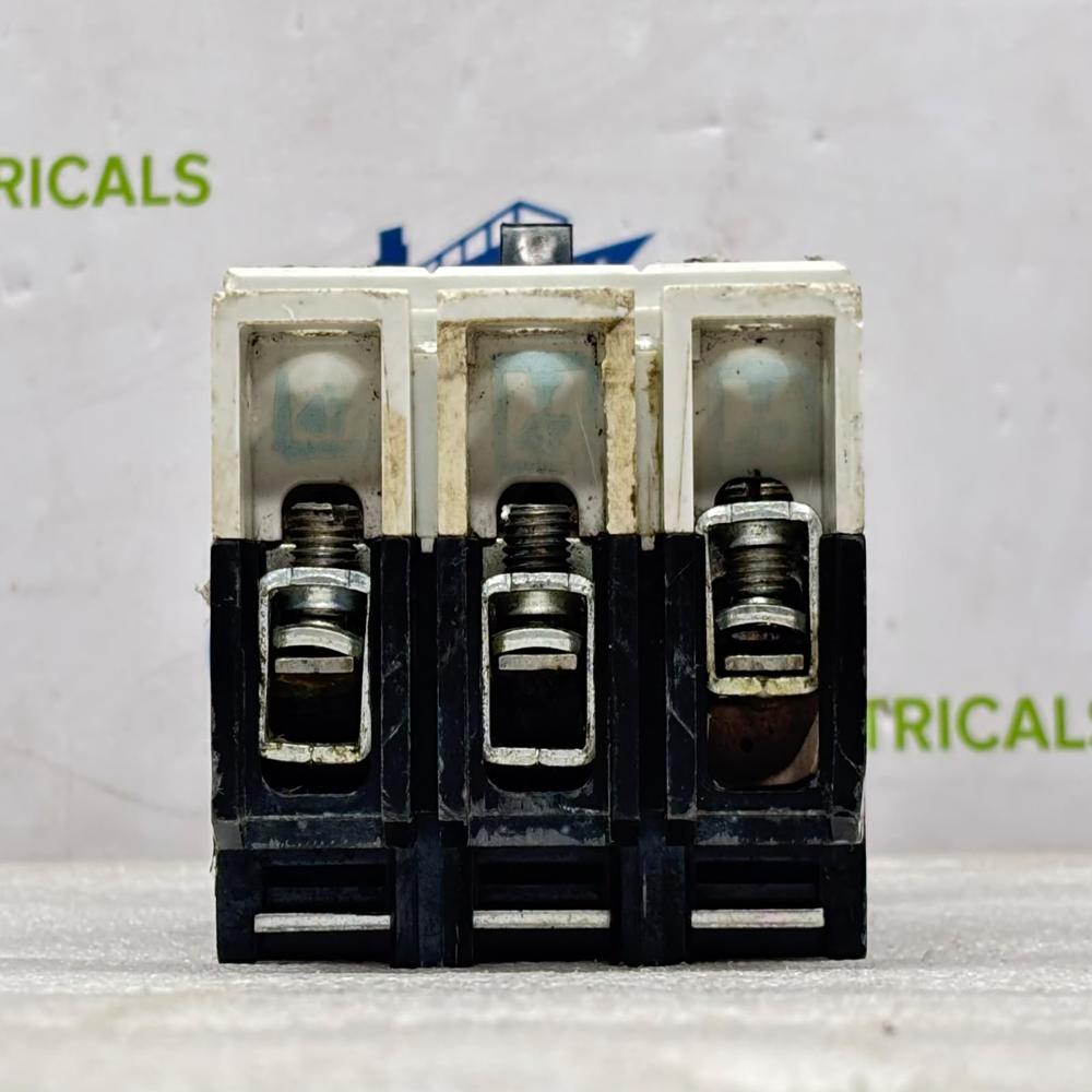 ALLEN-BRADLEY 140U-G2 30A 3POLE MOLDED CASE CIRCUIT BREAKER