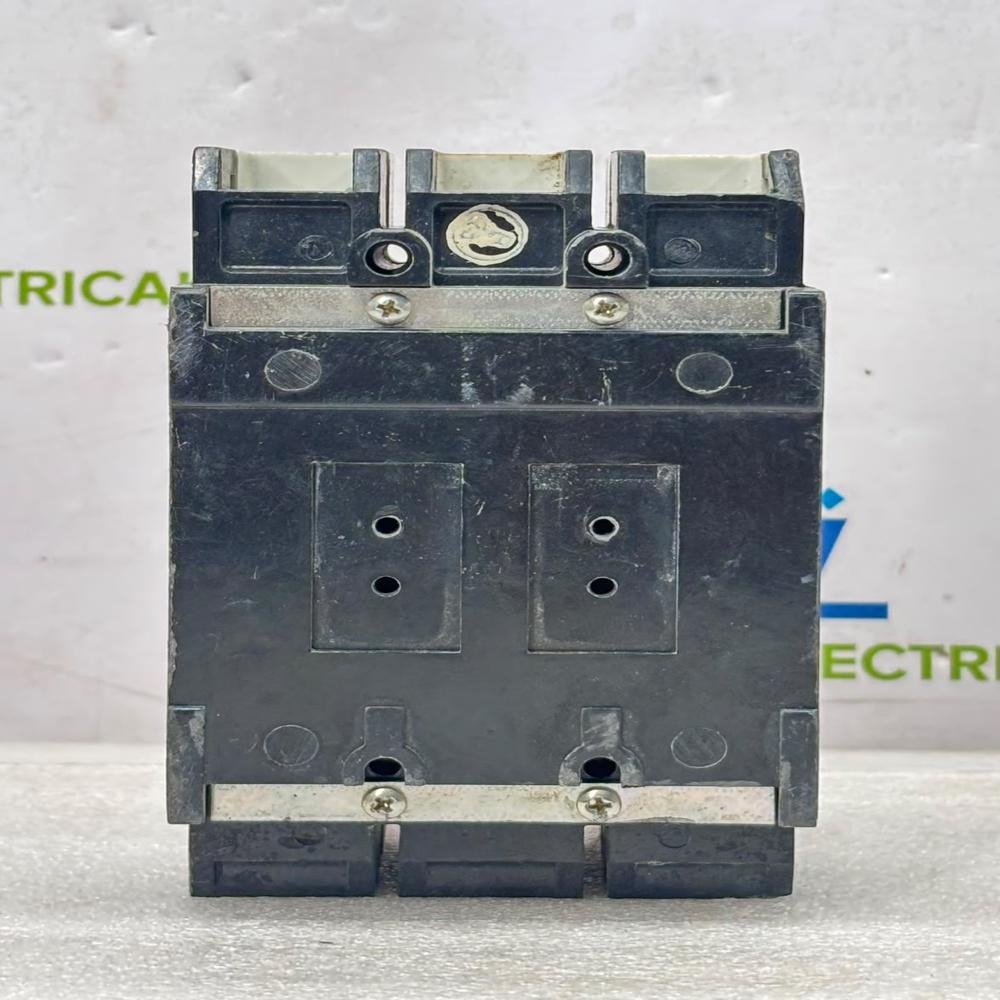 ALLEN-BRADLEY 140U-G2 30A 3POLE MOLDED CASE CIRCUIT BREAKER