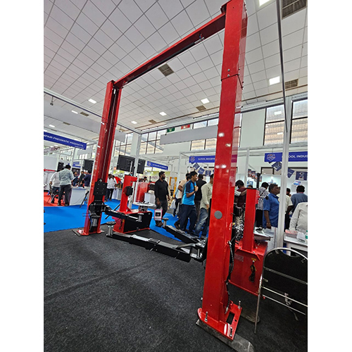 RTP-C102 Two Post Lift With Clear Floor
