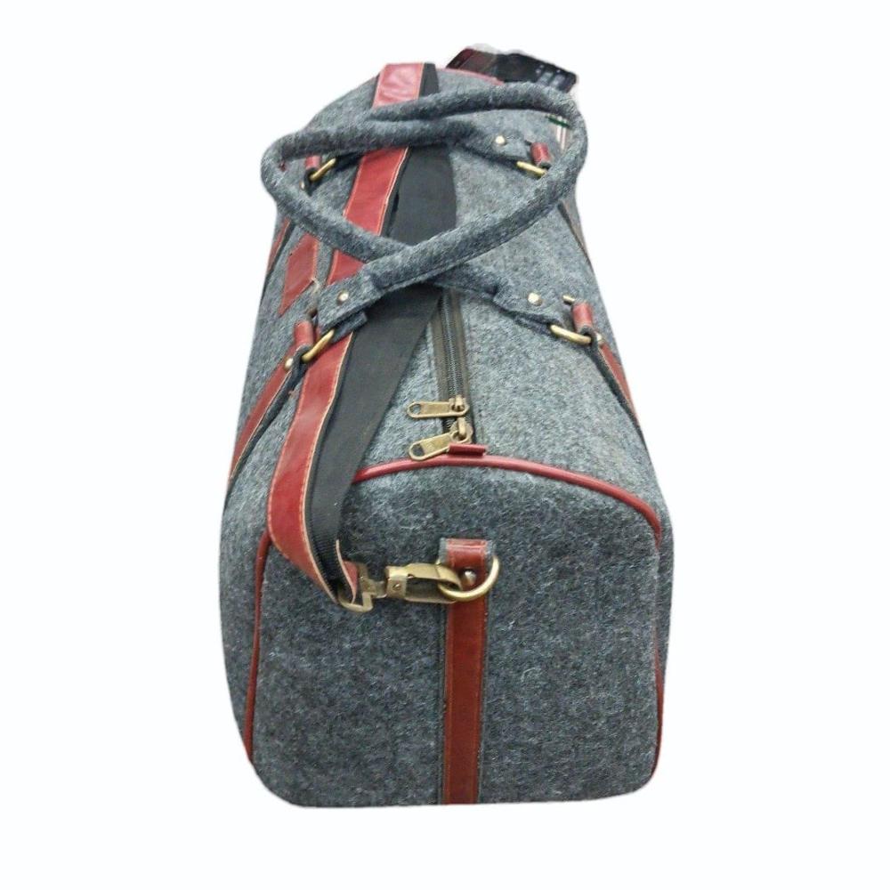 FELT DUFFALE BAG