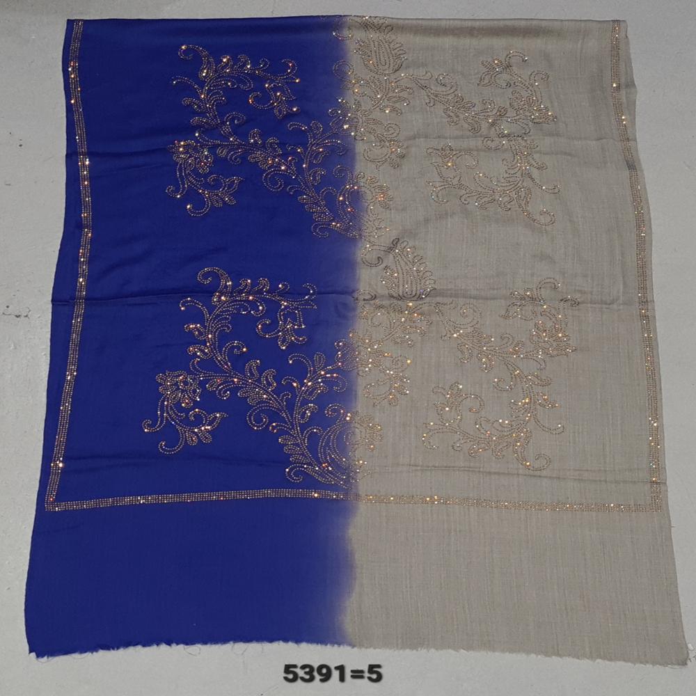 Merino wool All over swasrosvki work stoles