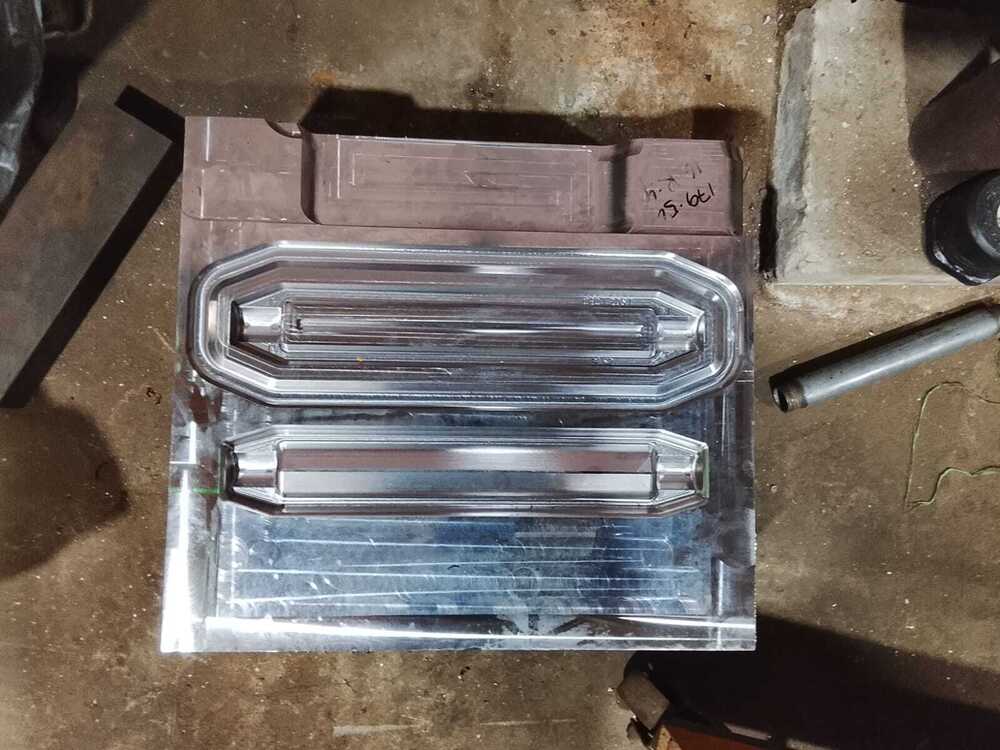 Forging Die - H13 Tool Steel, Single Cavity, 0.01 mm Tolerance | Mirror-Polished Cavity, Integrated Water Cooling Channels, Vacuum Hardened