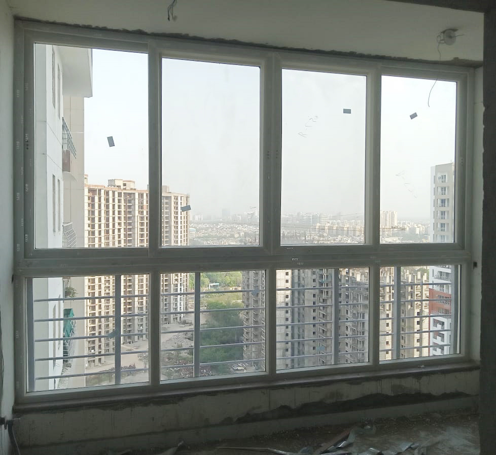 Aluminium Balcony Window