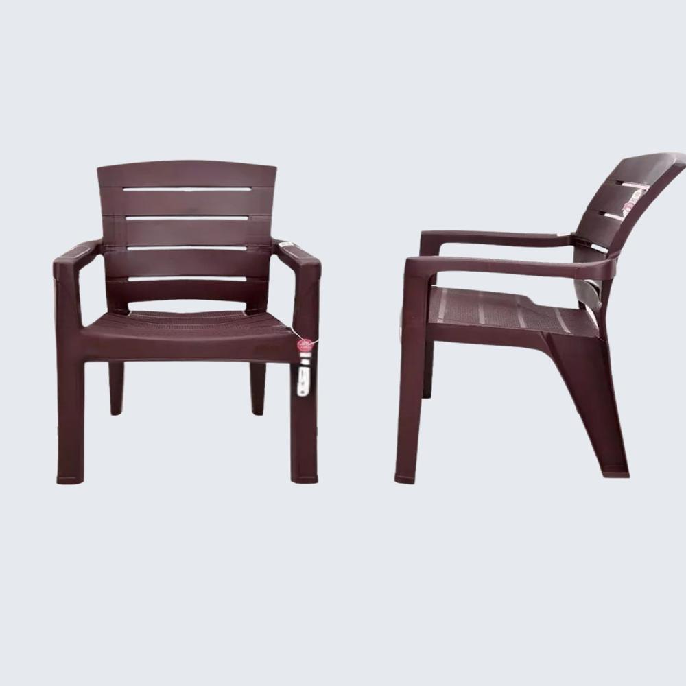 PLASTIC CHAIR