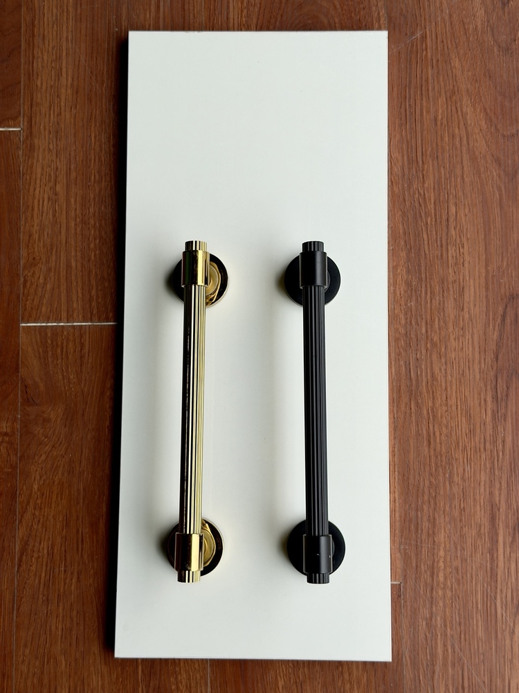 Main Door Handle