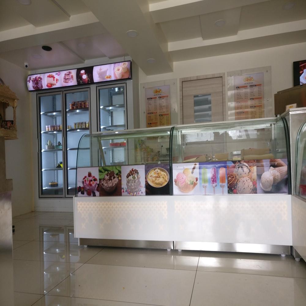 Ice Cream Display Counter