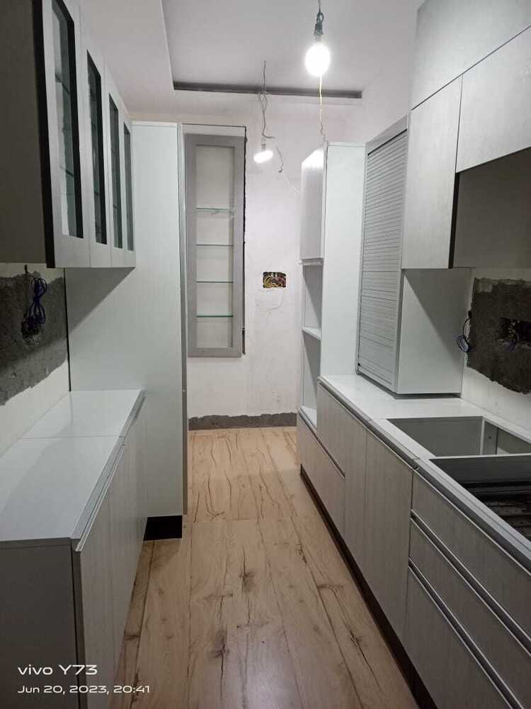 Parallel Kitchen
