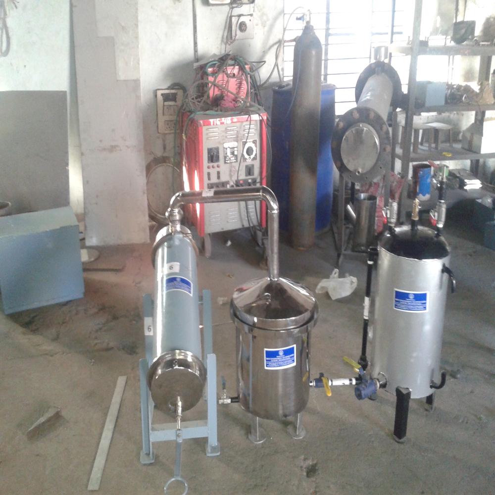 Small Scale Essential Oil Distillation Unit
