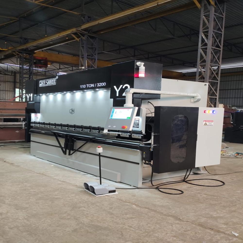 CNC PRESS BRAKE MACHINE