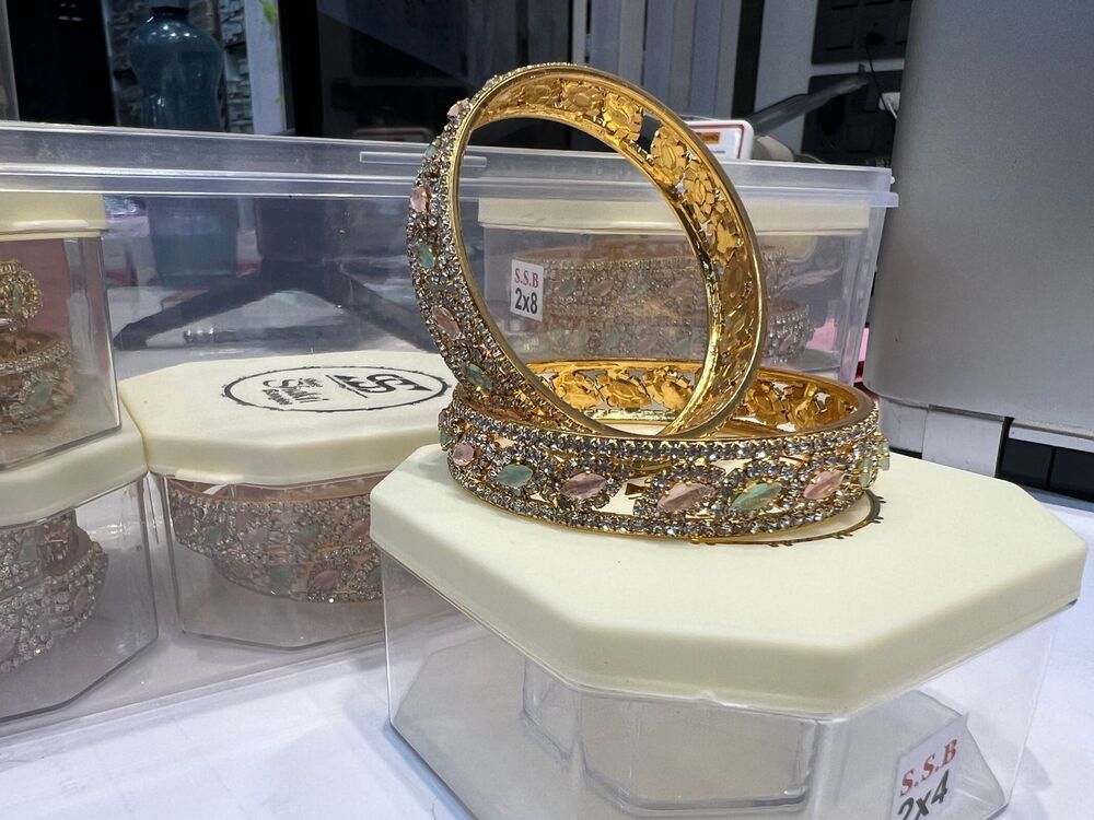 SS-D-464 Metal Stone Studded Bangles