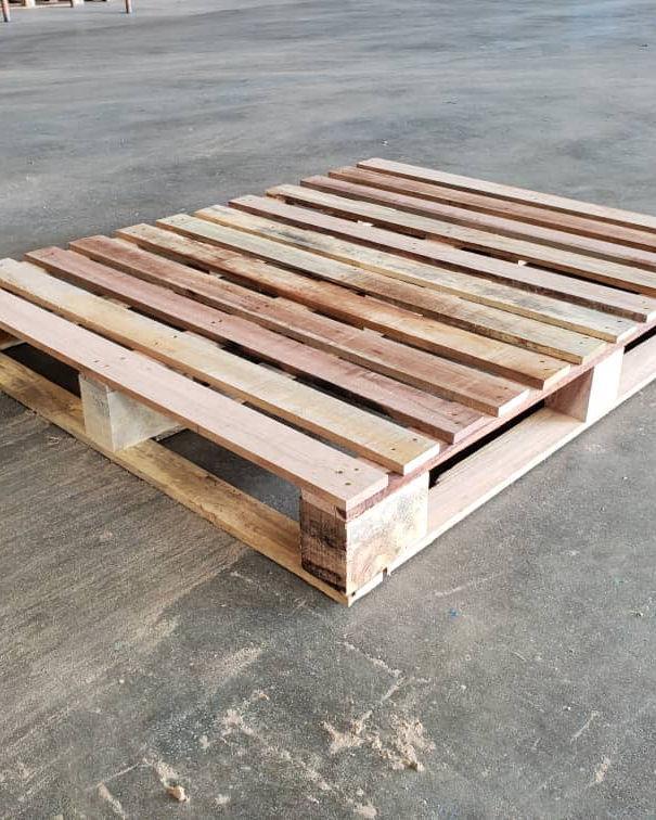 Heavy duty wooden pallet