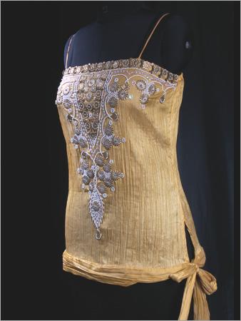 वेस्टर्न सिल्क टॉप्स