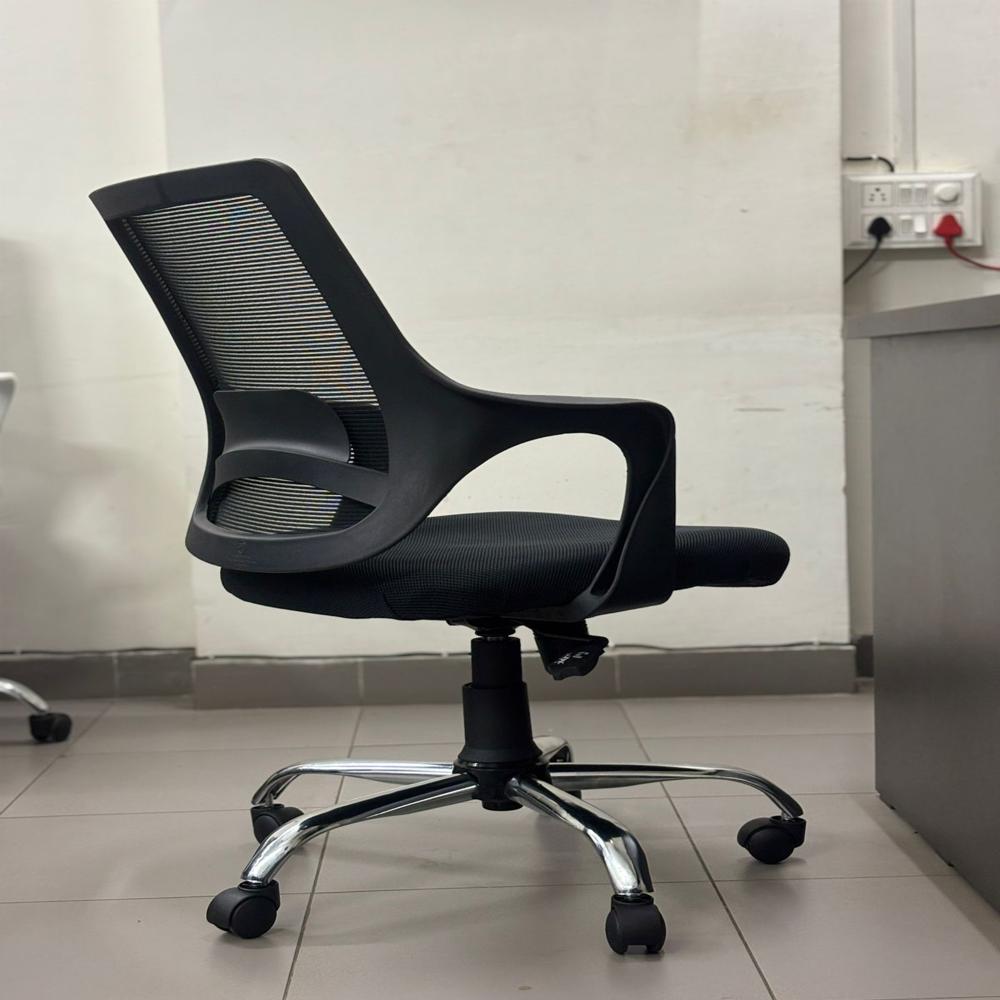 Mono â Black Colour Chair