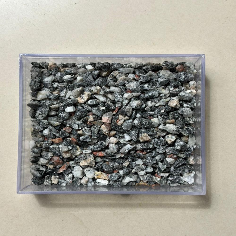Ashen Rose Granite Crushed Stone Chips for Resin Bound Flooring and Garden Landscaping Aggregates