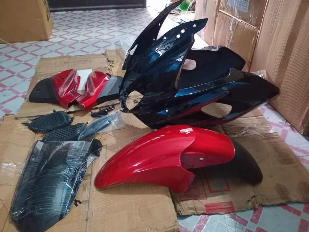 Bajaj Pulsar 220F Red Bike Full Body Kit