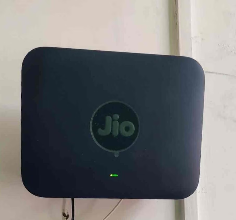 Jio Fibre Modem cum Wifi Extender