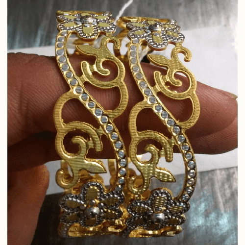 Bandhel Twisted Oval Shape Pipe Gold Plated Brass Bangles