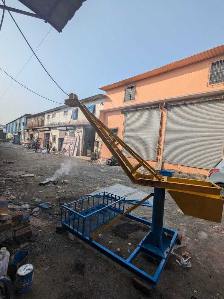 Industrial Monkey Lift Machine