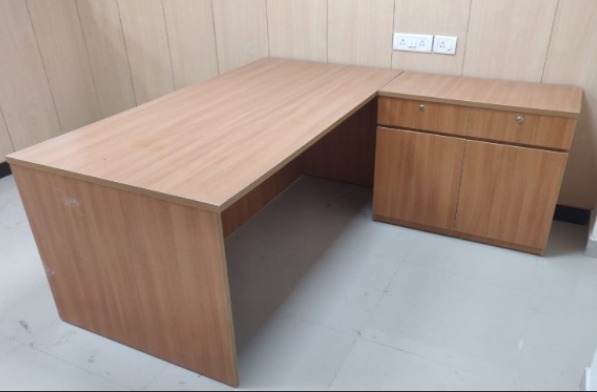Wooden L Shaped Managing Director Table