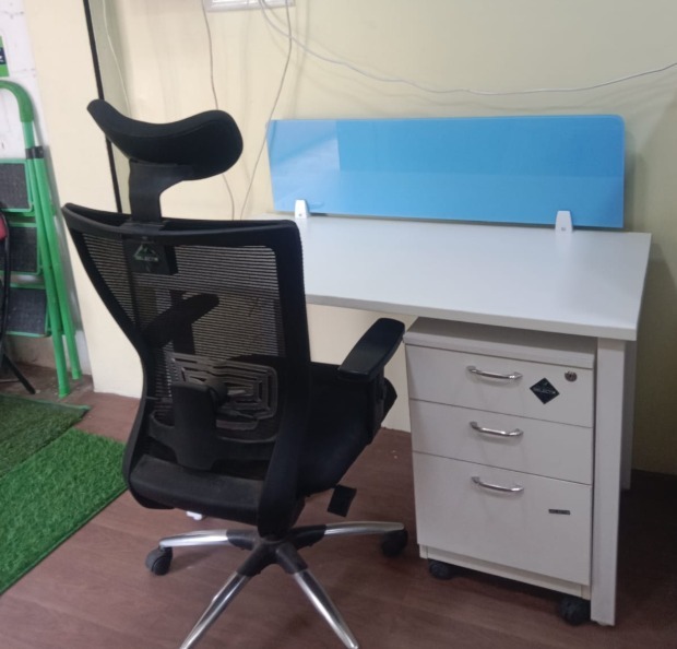 Modular Office Workstation