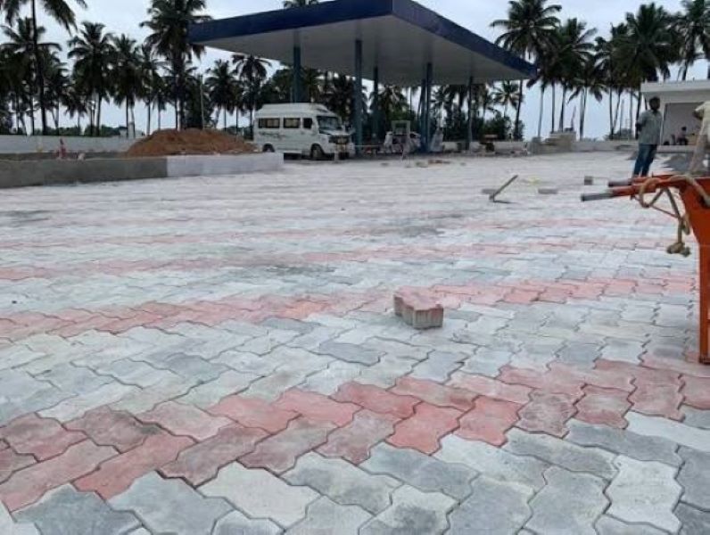 Paver Block For Petrol Pump - Color: Red