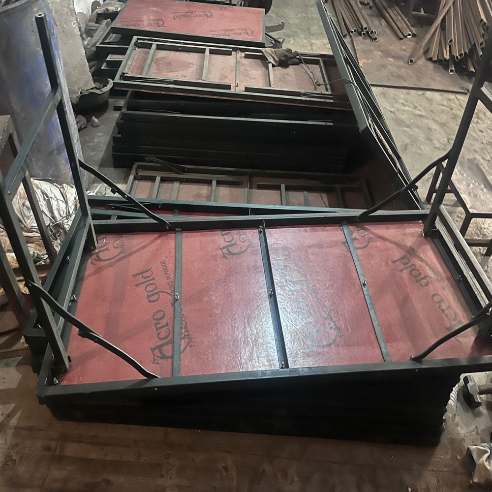 Banquet Table