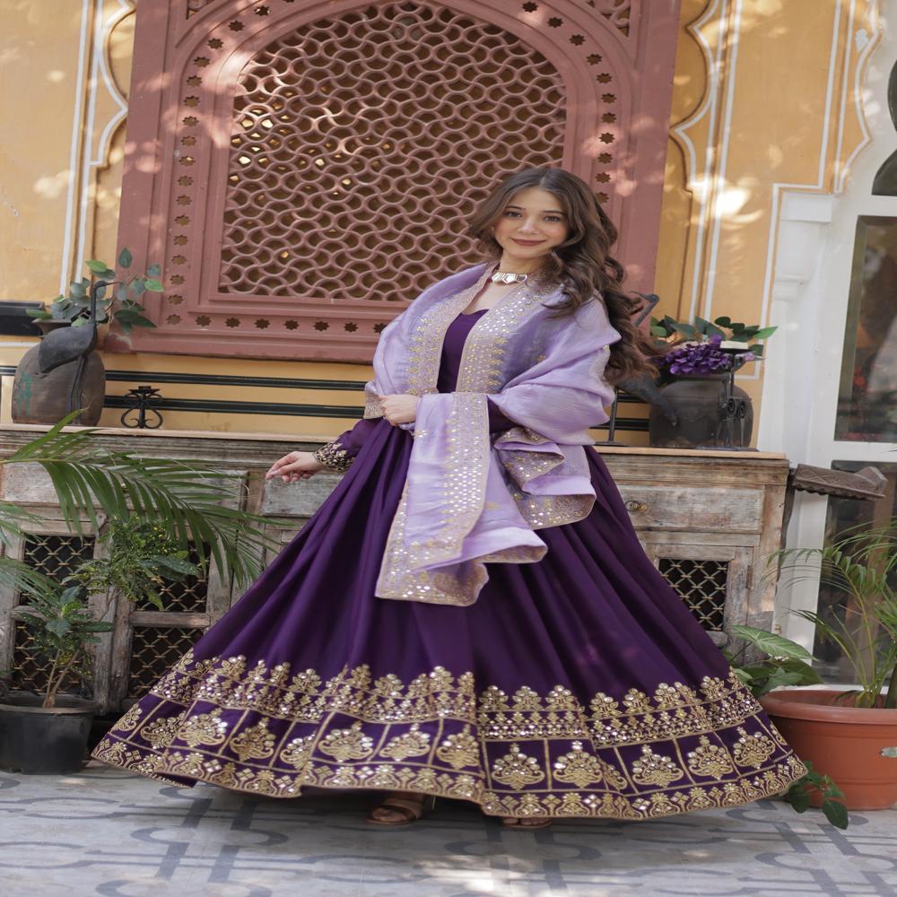 DESIGNER READYMADE GOWN